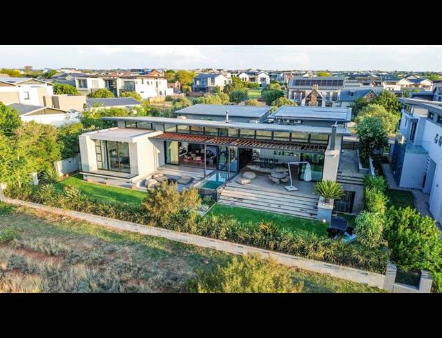 4 BEDROOM HOUSE FOR SALE IN COPPERLEAF ESTATE